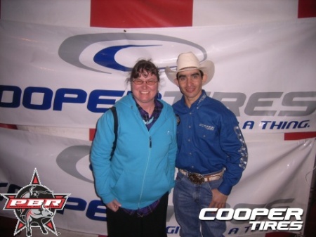 Robin Swindell Photo 8