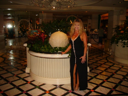 Sandi Lawson Photo 14