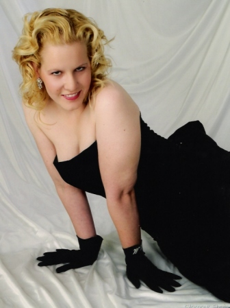 Tina Wolfe Photo 19