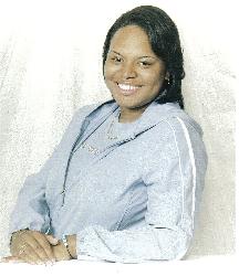 Danielle Strong Photo 36