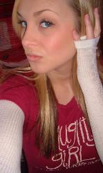 Emilee Powell Photo 7