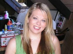 Laura Collins Photo 12