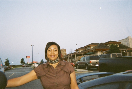 Delia Hill Photo 9