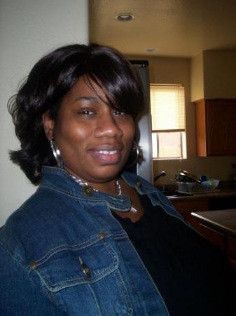 Lynette Armstrong Photo 4