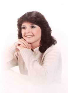 Michelle Nolan Photo 13