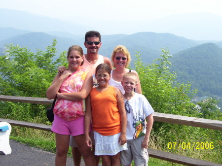 Shelly Cooper Photo 5