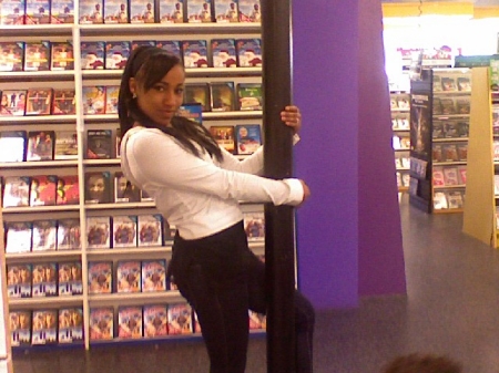 Marla Hernandez Photo 26